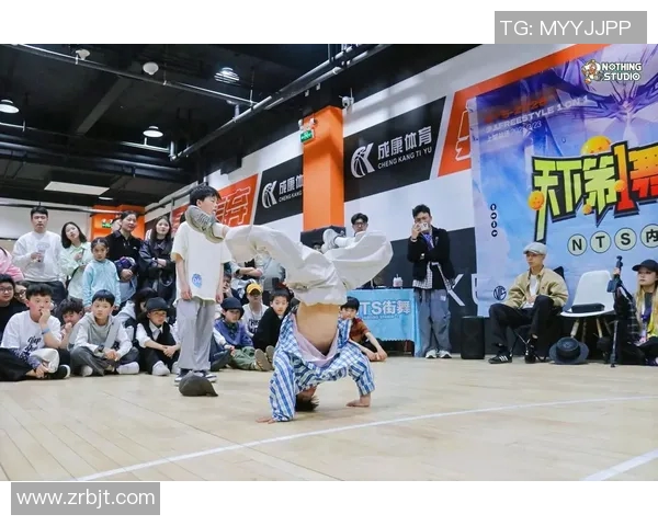 街舞战术解析：上海街舞队如何构建高效盯防体系与战术配合